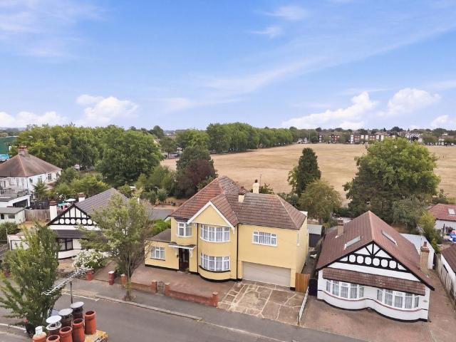 House for sale in Alton Barnes, Essex