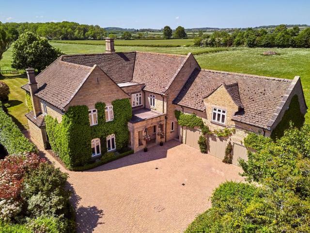 House for sale in Cotterstock