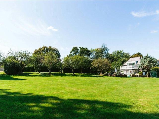 House for sale in Horsham, West Sussex
