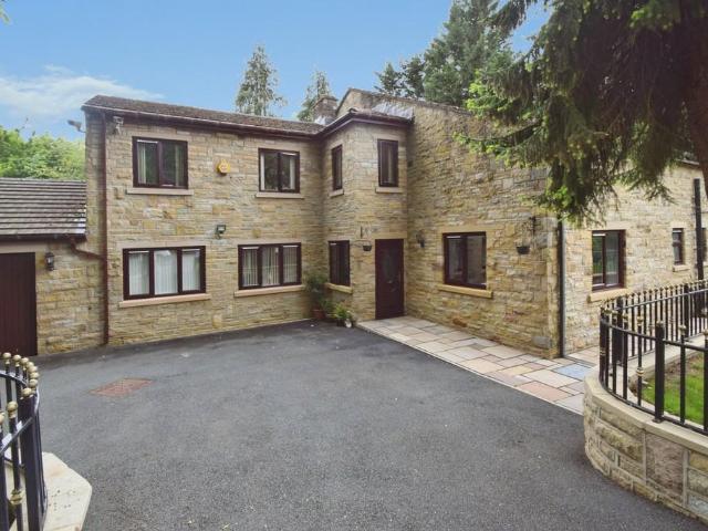House for sale in Allerton, West Yorkshire
