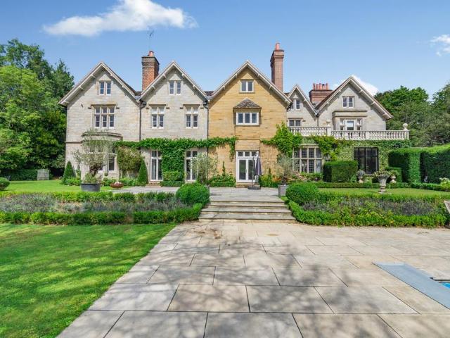 House for sale in Perryfields, West Sussex