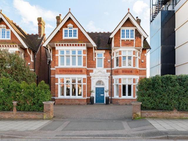 House for sale in Castle, Bedford