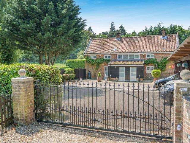 House for sale in Stokesby, Norfolk