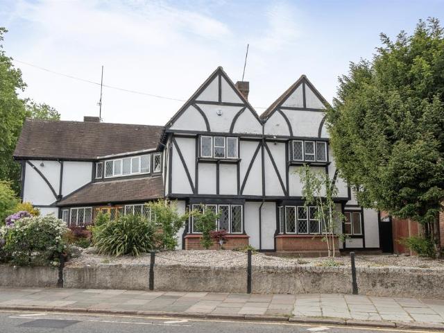 House for sale in Greater London