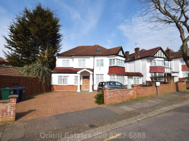House for sale in Hendon Central, The Hyde