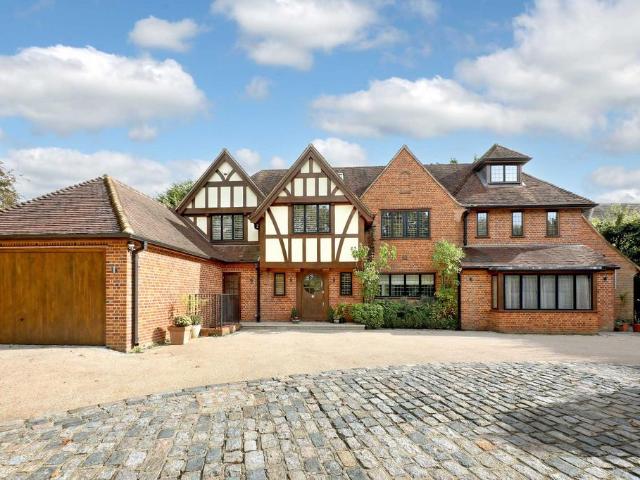 House for sale in Beaconsfield, Knotty Green