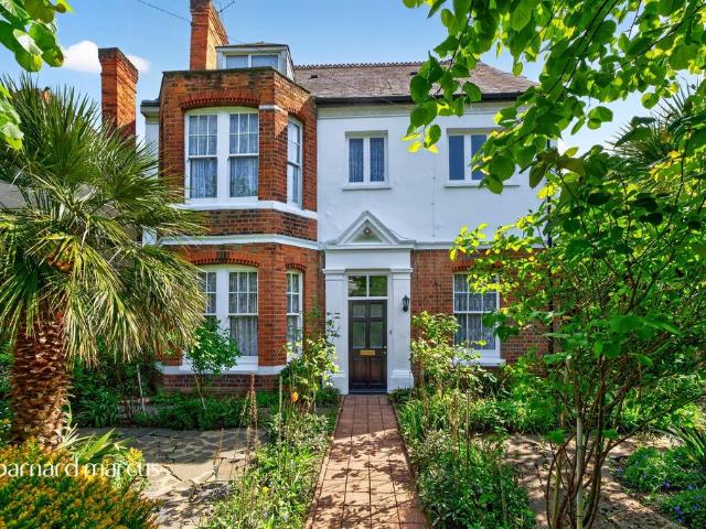 House for sale in London Borough of Hounslow, Feltham