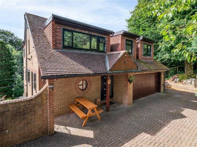 House for sale in Allerton, West Yorkshire