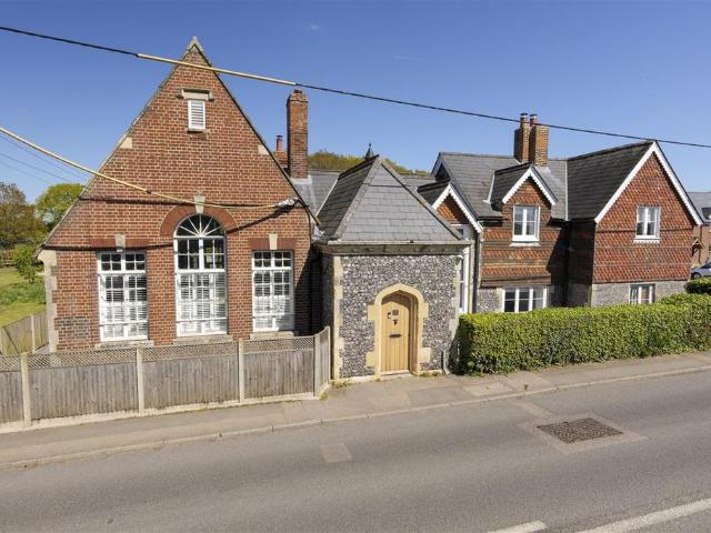 House for sale in Oad Street, Kent