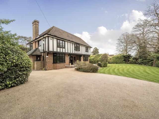 House for sale in London Borough of Croydon, Shirley
