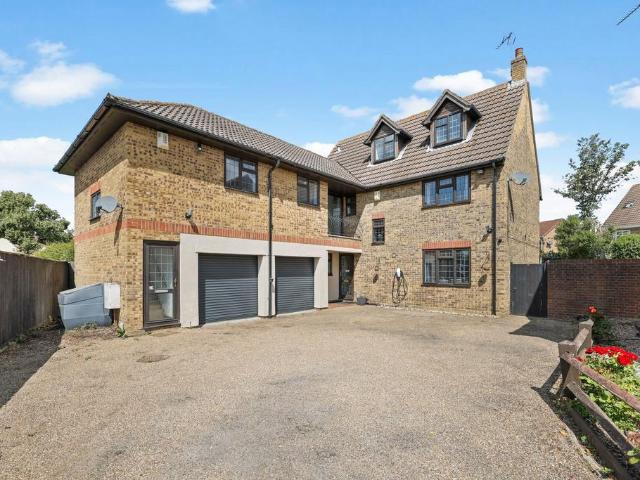 House for sale in Highwoods, Fordham Heath