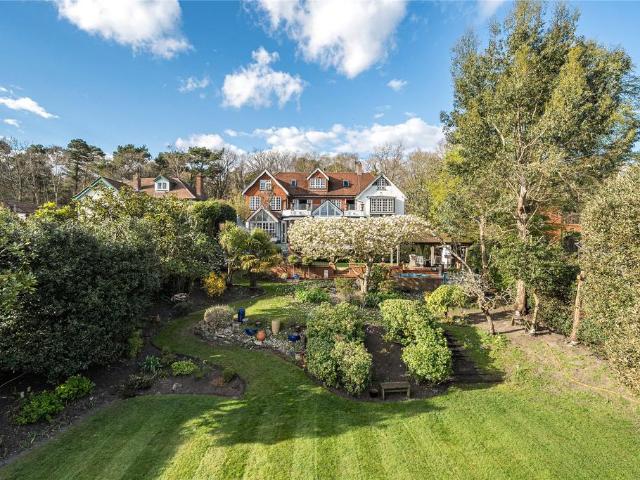 House for sale in West End, Heol-las