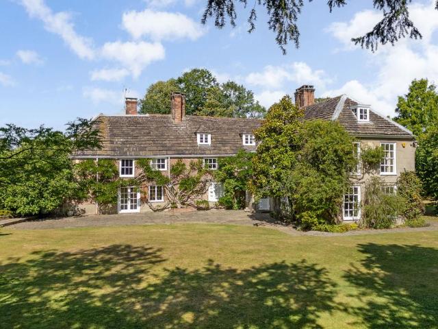 House for sale in Horsham, West Sussex