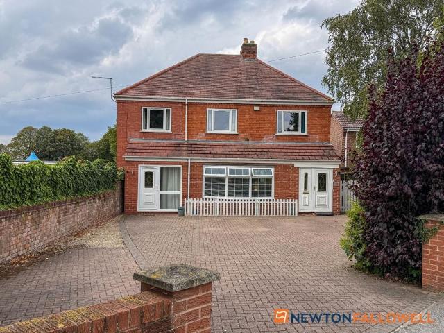 House for sale in Alverton, East Midlands