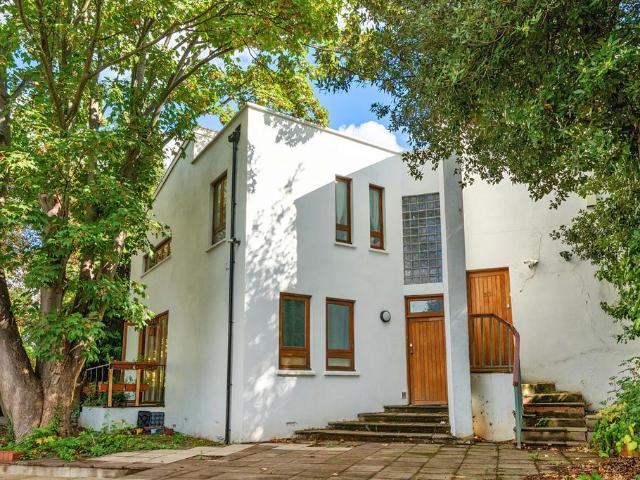 House for sale in West Dulwich, Greater London