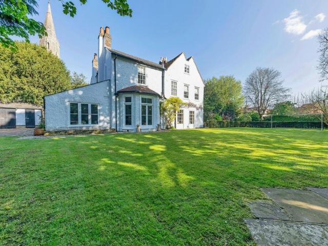 House for sale in Hertford, Colliers End