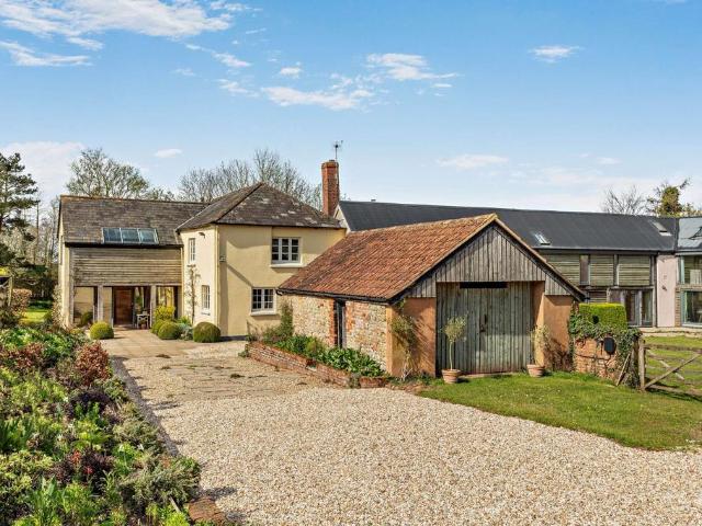 House for sale in Higher Tale, Budlake