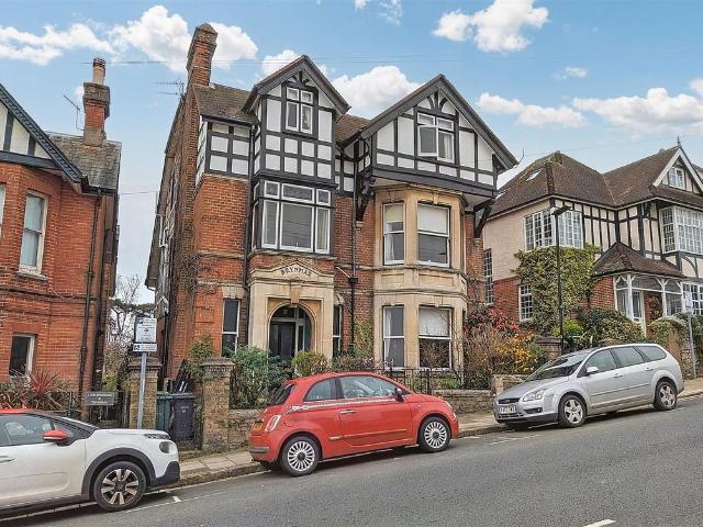 House for sale in Oakfield, Ryde