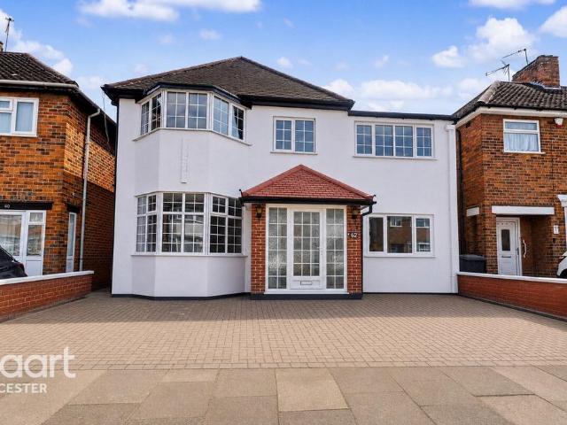House for sale in Stocking Farm, Old Wharf
