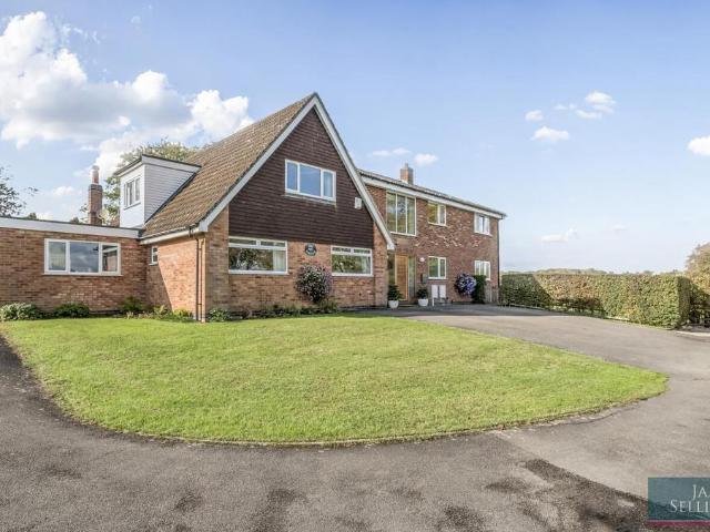House for sale in Stanford On Avon, Leicestershire