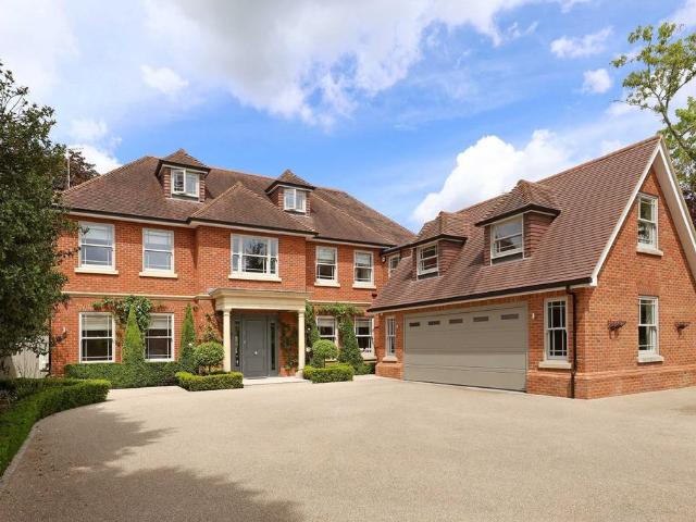 House for sale in Beaconsfield, Forty Green