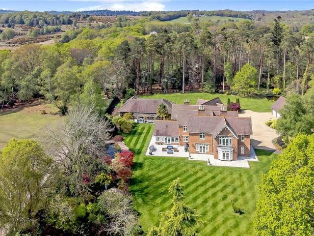 House for sale in Fox's Hill, New Forest