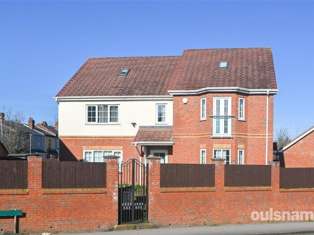 House for sale in Smethwick, West Midlands