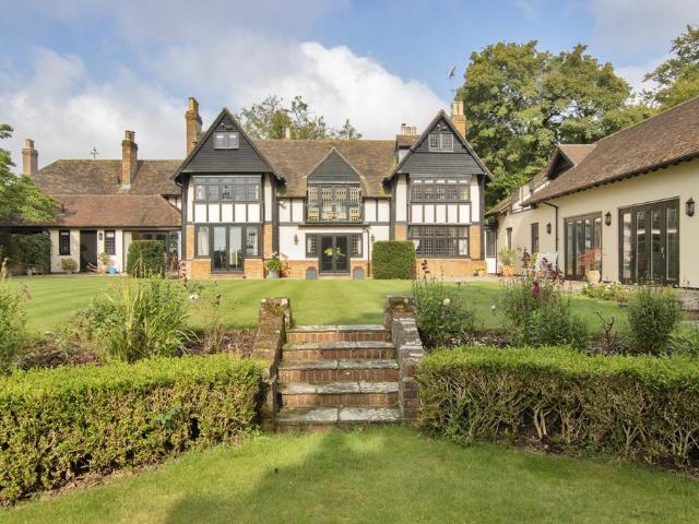House for sale in Chalksole, Ash