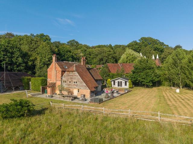 House for sale in Stonecrouch, Sandown Park