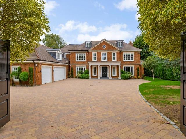 House for sale in Row Town, Surrey