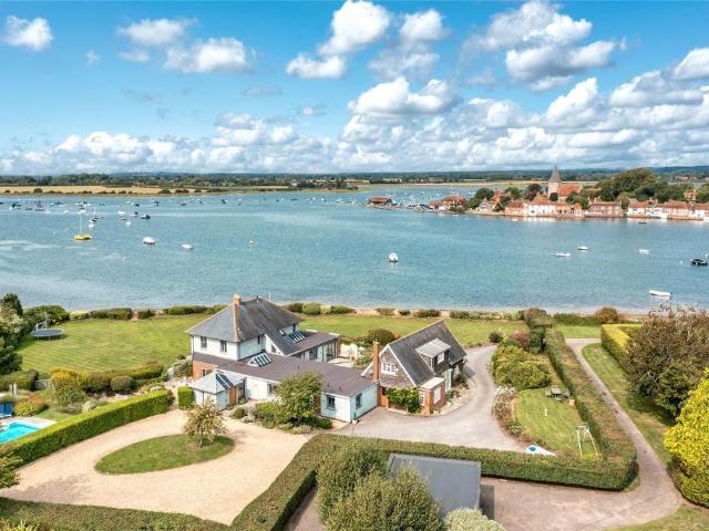 House for sale in Littlecote, West Sussex