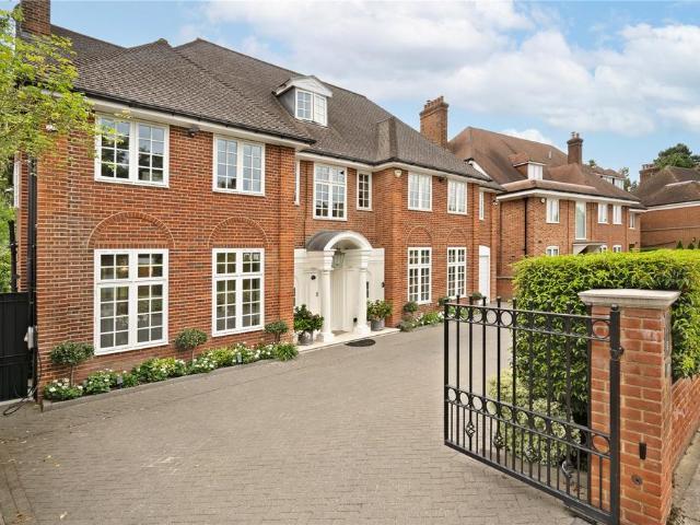 House for sale in Muswell Hill, Greater London