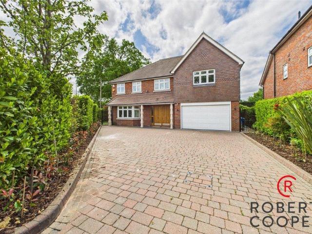 House for sale in Ickenham, Ickenham