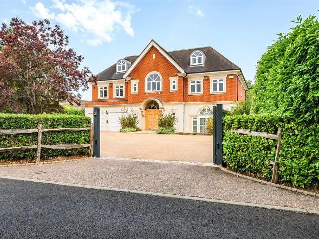 House for sale in Green Street Green, Greater London