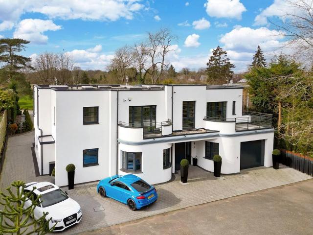 House for sale in Heronsgate, Batchworth