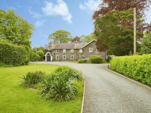 House for sale in Penrhyndeudraeth