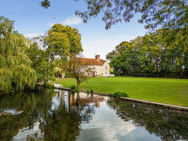 House for sale in Chipping Hill, Essex