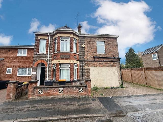 House for sale in Woodside Estate, Houghton Regis