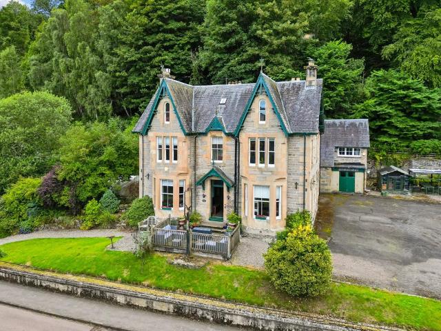 House for sale in Killin, Scotland