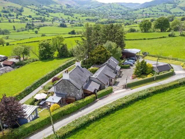 House for sale in Cefn Coch, Llanrhaeadr-ym-mochnant