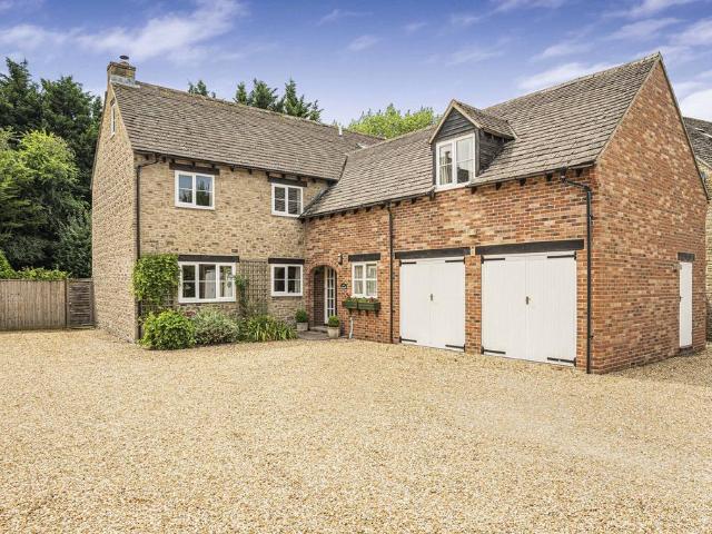 House for sale in Evershot, Oxfordshire