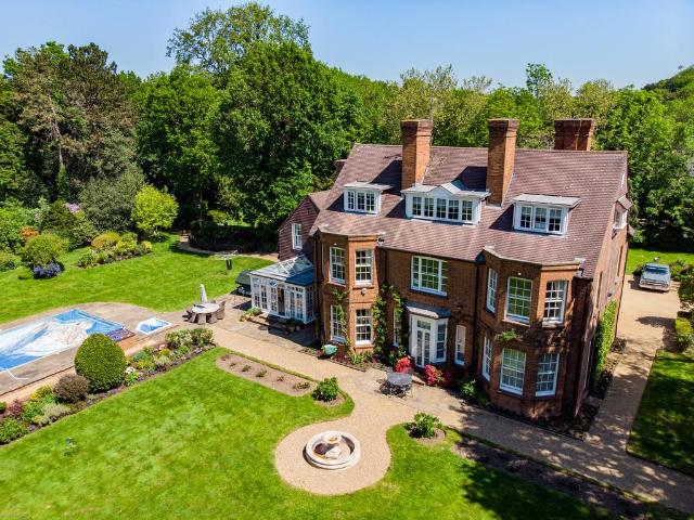 House for sale in South Hill Estate, Greater London