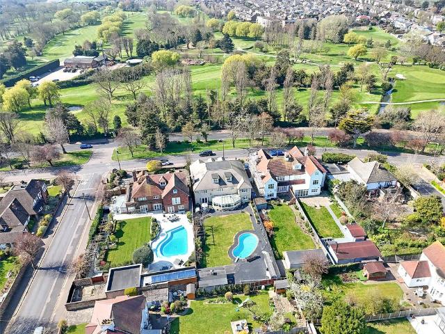 House for sale in North Shoebury, Alton Barnes
