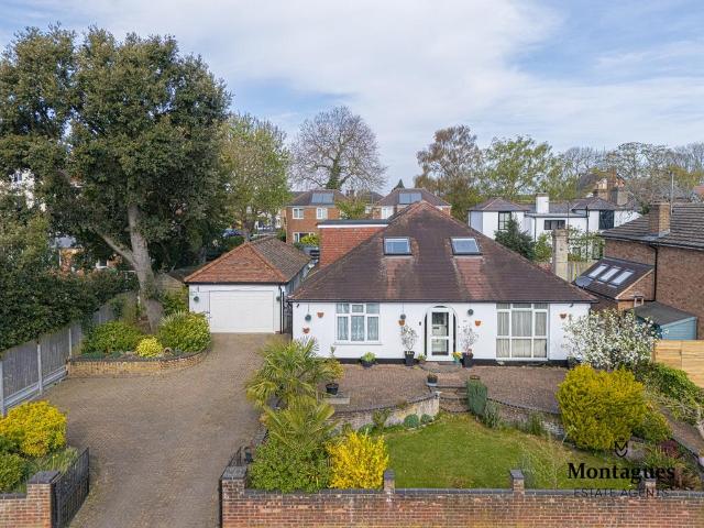 House for sale in Ivy Chimneys, Epping