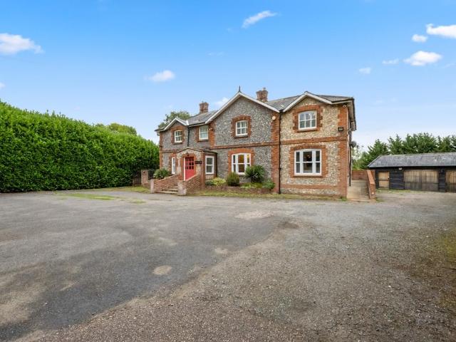 House for sale in West Kingsdown, Sevenoaks