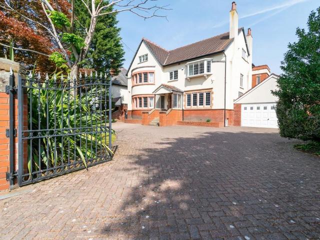 House for sale in Marshside, Southport