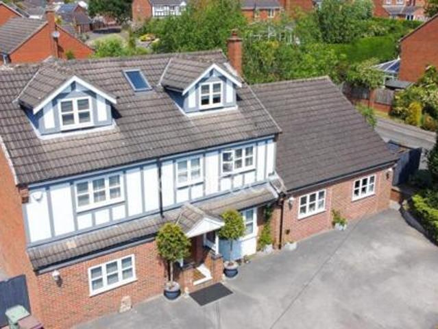 House for sale in Kedleston, East Midlands