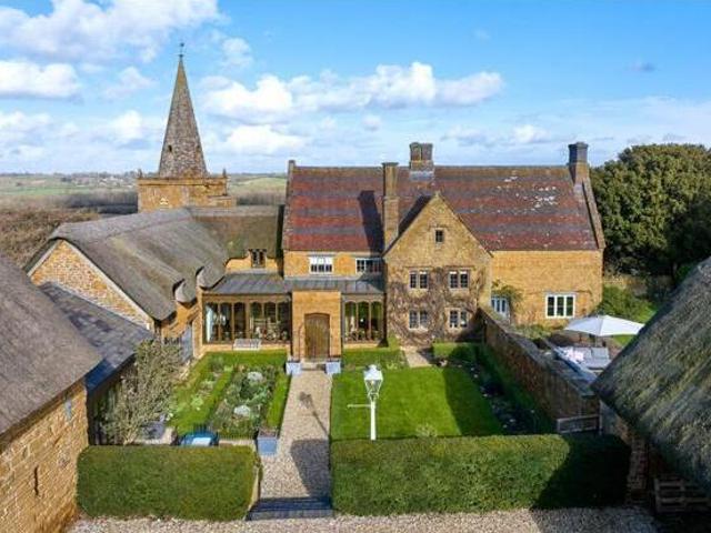 House for sale in Evershot, Oxfordshire