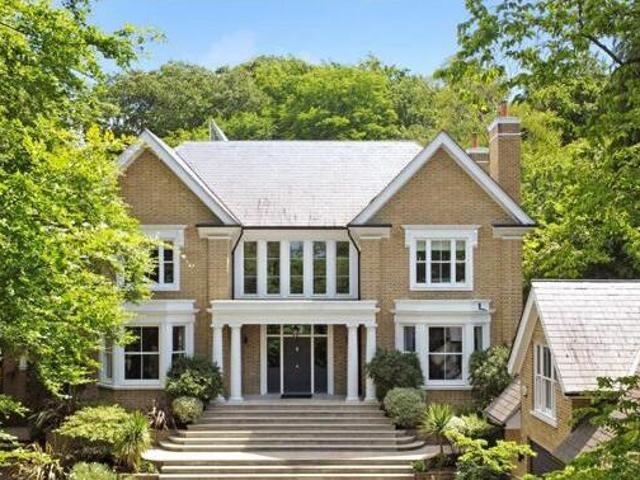 House for sale in Holtspur, Forty Green