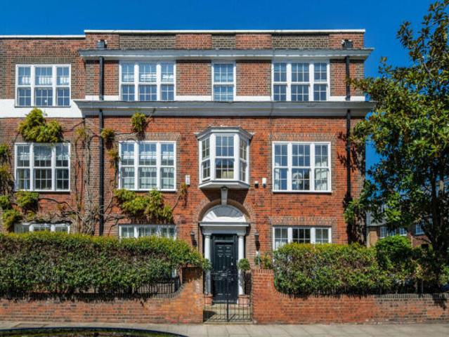 Farm for sale in Chelsea, Greater London